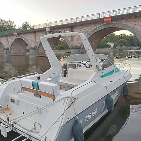 Bateau-Gite Sur Le Halage De La Mayenne L'Huisserie Екстер'єр фото